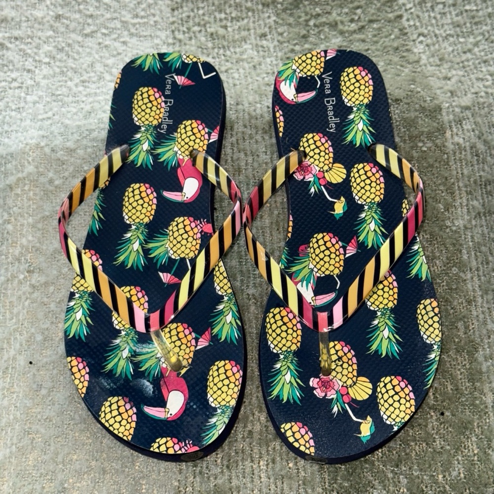New Vera Bradley Navy Pineapple Flip Flops
